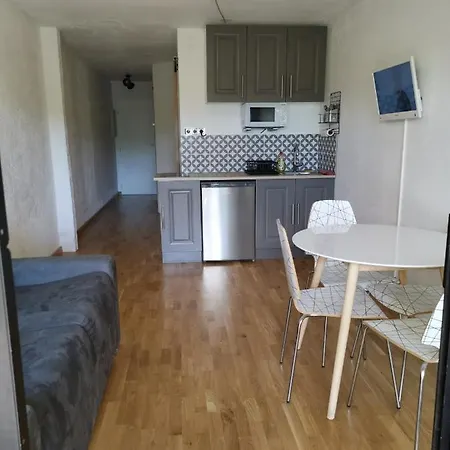 2 Pieces A Apartment *